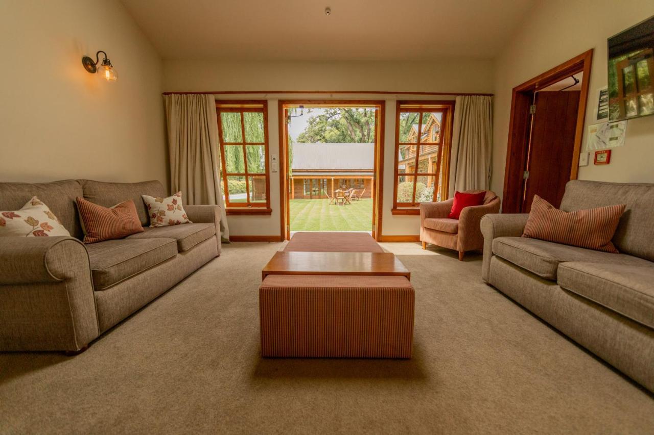 Wanaka Homestead Lodge & Cottages Extérieur photo