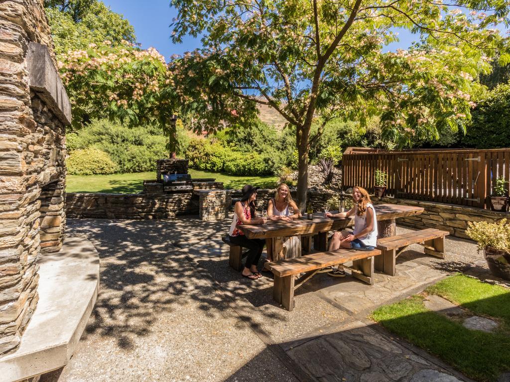 Wanaka Homestead Lodge & Cottages Extérieur photo