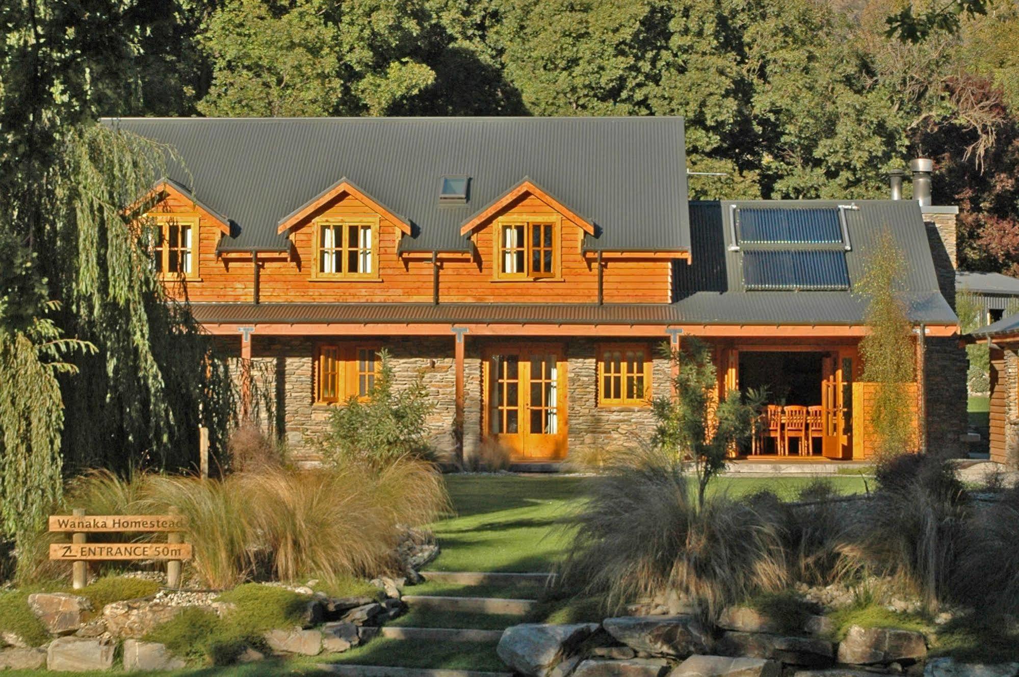 Wanaka Homestead Lodge & Cottages Extérieur photo